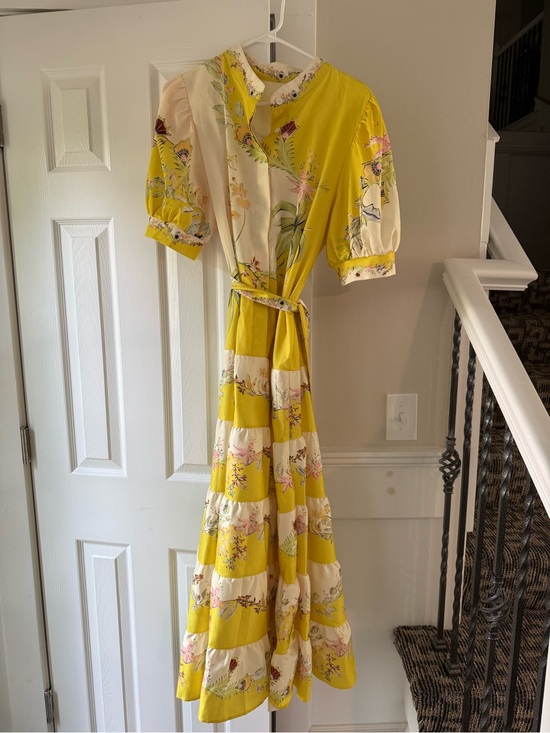 Dresses & Skirts - Maggie Yellow Floral Maxi Dress Size Medium EC2